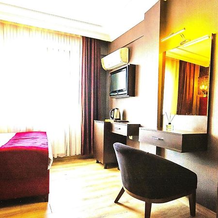 Atesde Dustu Salvara Hotel Isztambul Kültér fotó