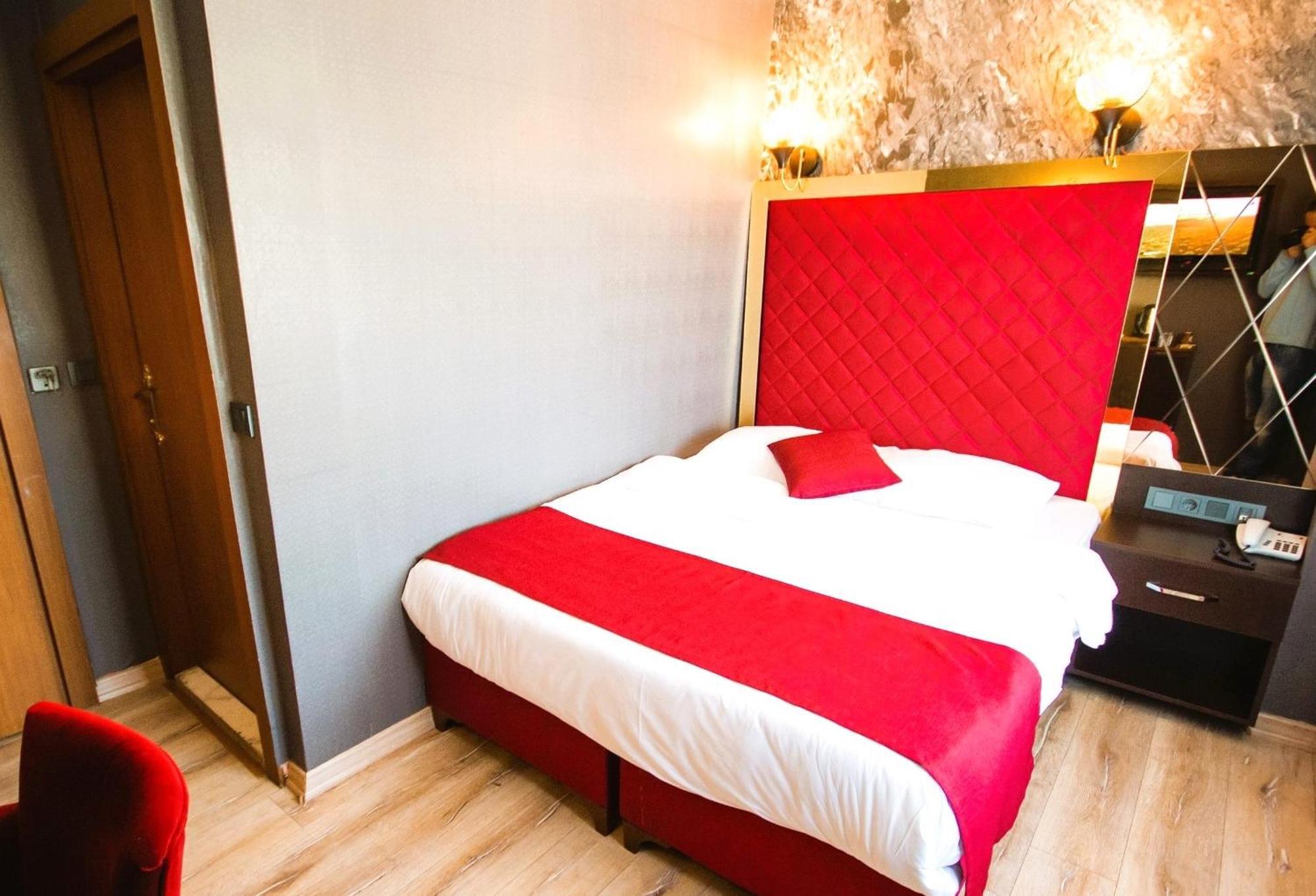 Atesde Dustu Salvara Hotel Isztambul Kültér fotó
