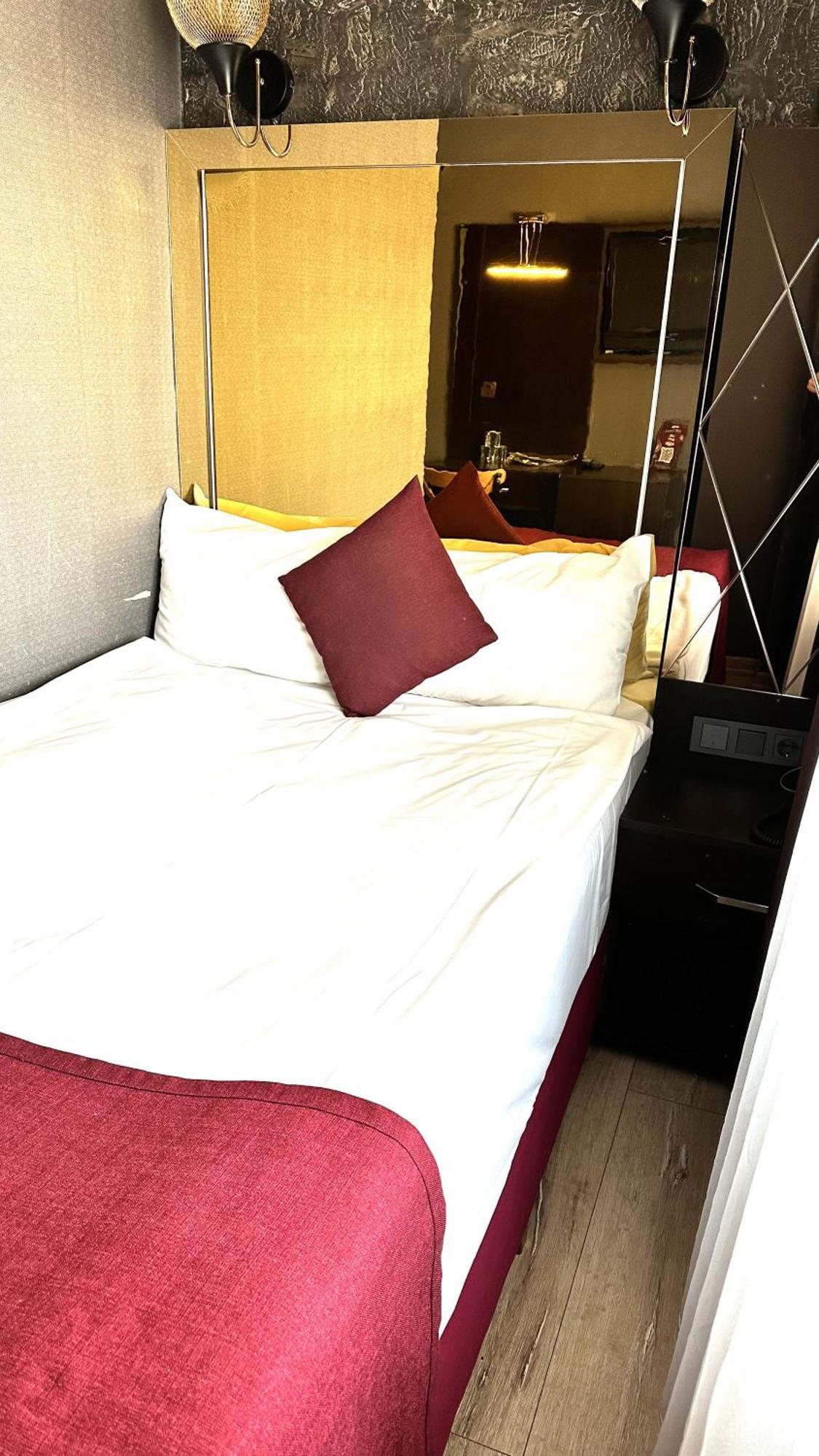 Atesde Dustu Salvara Hotel Isztambul Kültér fotó
